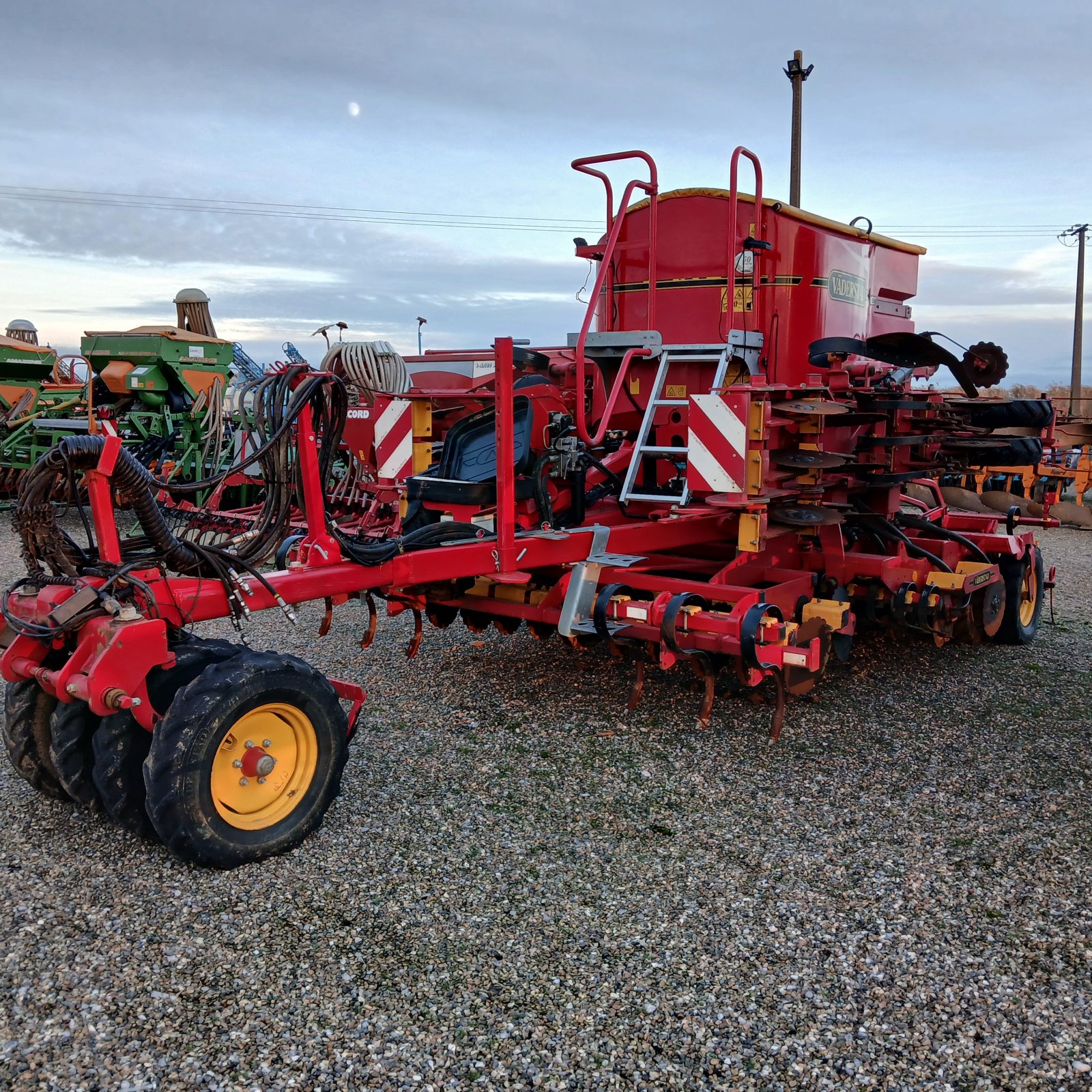 Direktsaatmaschine del tipo Väderstad RAPID RDA 400S, Gebrauchtmaschine In HERLIN LE SEC (Immagine 1)