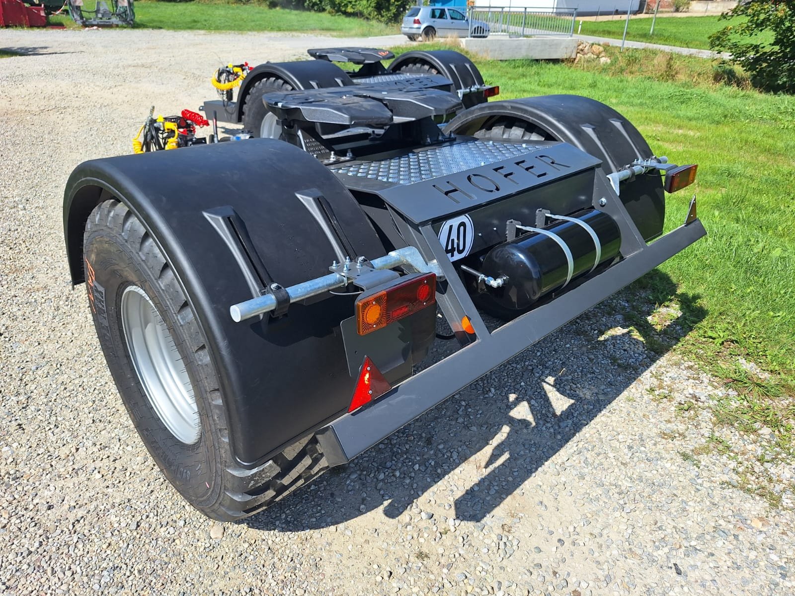 Dollyachse des Typs Hofer Dolly 14 Tonnen Dollyachse Premium-Line - !! NEU !! - 40 km/h – 60 km/h - 4 Tonnen Stützlast - Luftfederung - Druckluftbremse mit ALB - Spannungswandler von 12 Volt auf 24 Volt - K80 Kugelkopf - Sattelauflieger Auflieger LKW Kipper Anhänger Dollyachse, Neumaschine in Bad Birnbach (Bild 3)