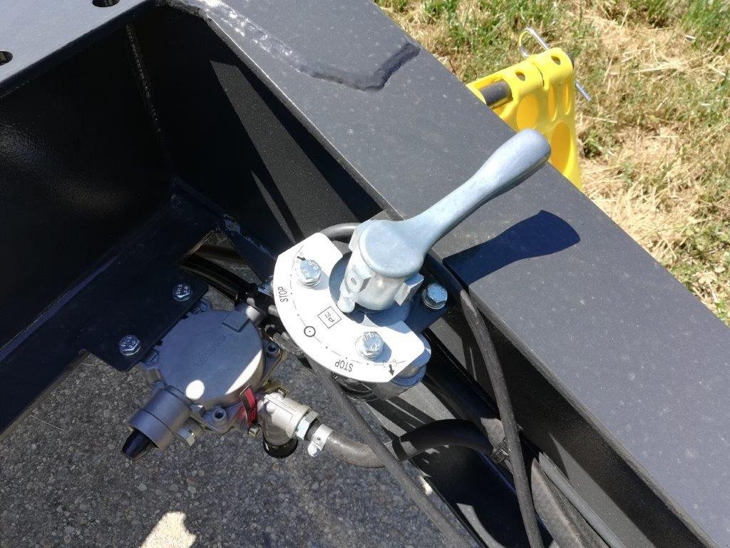 Dollyachse des Typs Hofer Dolly 14 Tonnen Dollyachse Premium-Line - !! NEU !! - 40 km/h – 60 km/h - 4 Tonnen Stützlast - Luftfederung - Druckluftbremse mit ALB - Spannungswandler von 12 Volt auf 24 Volt - K80 Kugelkopf - Sattelauflieger Auflieger LKW Kipper Anhänger Dollyachse, Neumaschine in Bad Birnbach (Bild 12)