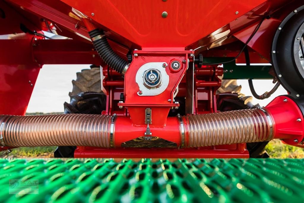 Drillmaschine des Typs Agro-Masz Ikar 1800 Fronttank, Neumaschine in Eberschwang (Bild 18)