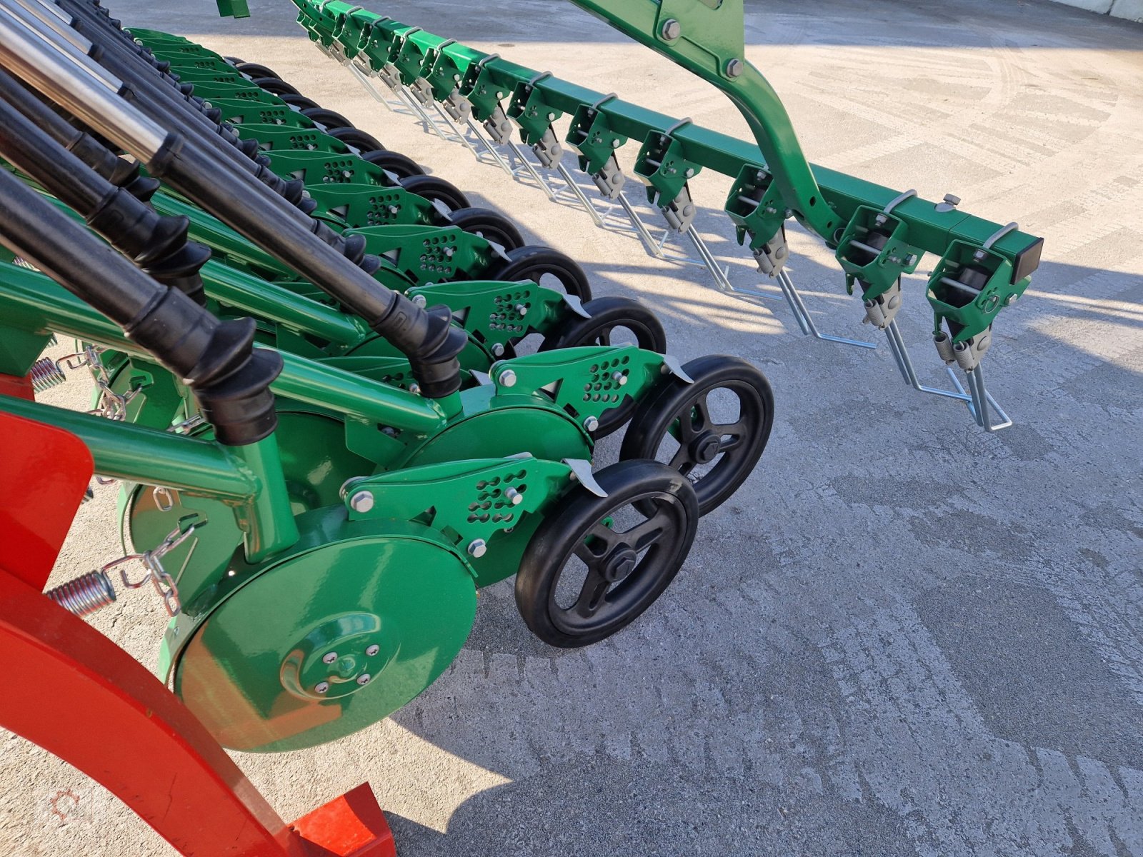 Drillmaschine tipa Agro-Masz SN 301 aufgebaute Sämaschine elektrische Fahrgassenschaltung, Neumaschine u Tiefenbach (Slika 7)