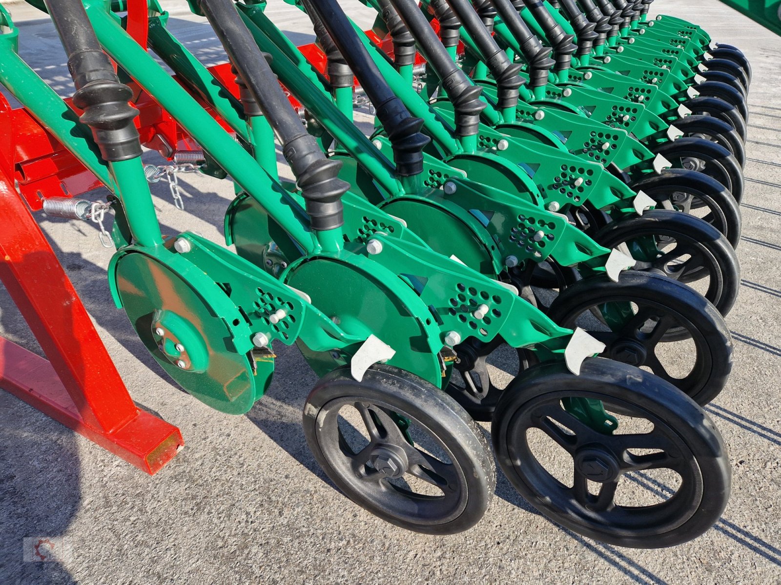 Drillmaschine tipa Agro-Masz SN 301 aufgebaute Sämaschine elektrische Fahrgassenschaltung, Neumaschine u Tiefenbach (Slika 18)