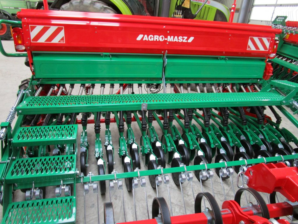 Drillmaschine a típus Agro-Masz SR300, Neumaschine ekkor: Cham (Kép 11)