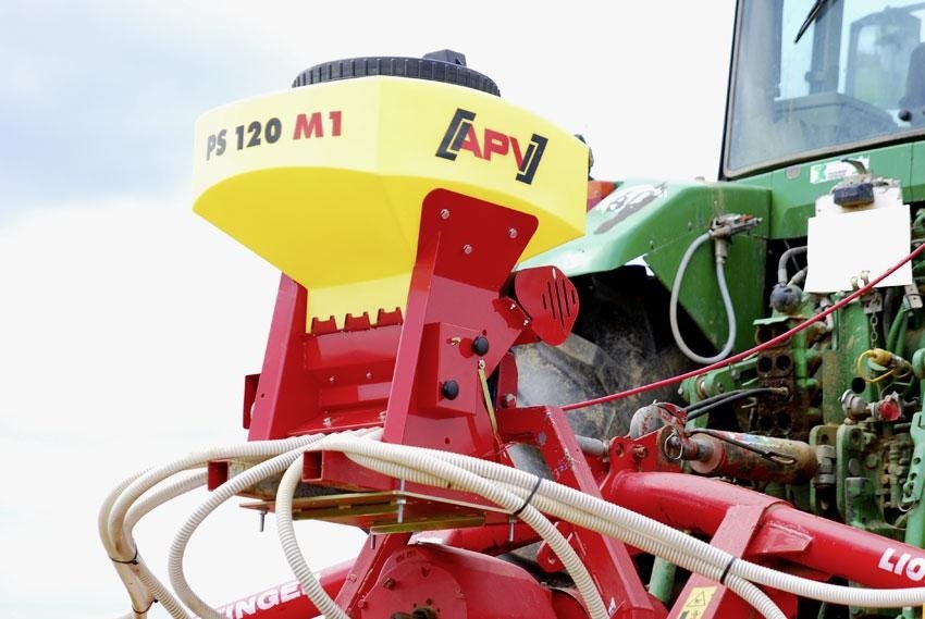 Drillmaschine des Typs APV PS120 M1 ISOBUS Elektrisk  Bemærk skal bruge ISOBU skærm i traktor, Gebrauchtmaschine in Brørup (Bild 1)