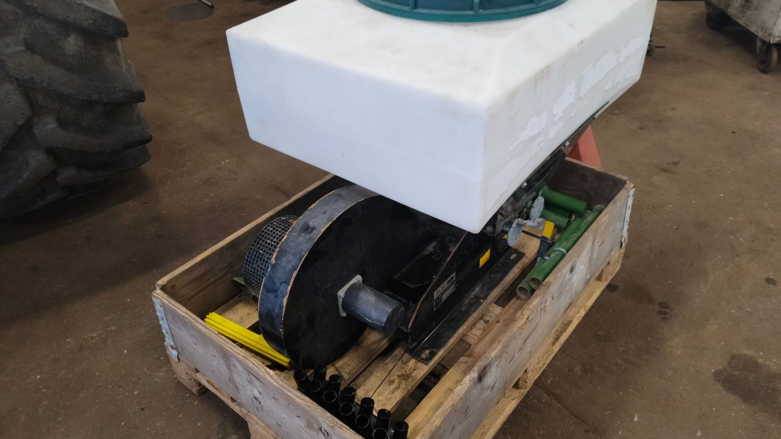 Drillmaschine typu Delimbe T18 Spreder til efterafgrøder, Gebrauchtmaschine v Egtved (Obrázek 3)