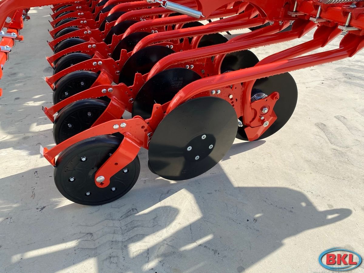 Drillmaschine Türe ait Gaspardo Maschio Pinta 500, Neumaschine içinde Rovisce (resim 9)