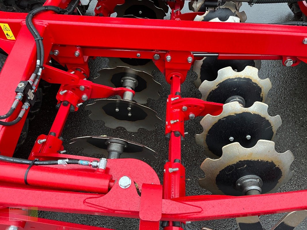 Drillmaschine del tipo Horsch PRONTO 3 DC, Frontreifenpacker, nur 216 ha !, Gebrauchtmaschine In Neerstedt (Immagine 9)