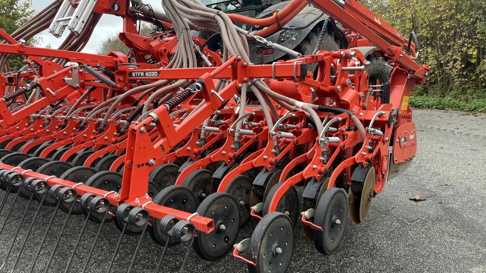 Drillmaschine del tipo Kuhn HR6040 med såmaskine  Med dobbelt kammer fronttank  TF2300, Gebrauchtmaschine en Løgstør (Imagen 10)