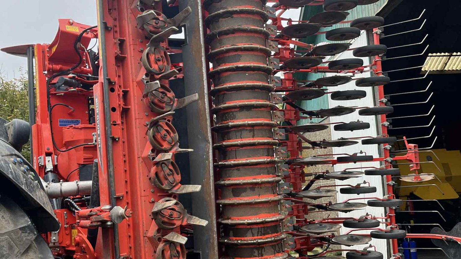 Drillmaschine del tipo Kuhn HR6040 med såmaskine  Med dobbelt kammer fronttank  TF2300, Gebrauchtmaschine en Løgstør (Imagen 12)