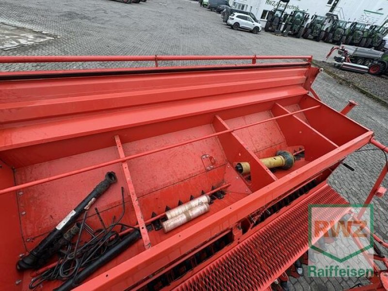 Drillmaschine van het type Kuhn INTEG2-3M / HR304D, Gebrauchtmaschine in Kruft (Foto 5)