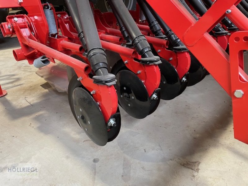 Drillmaschine of the type Kuhn Integra 3003, Neumaschine in Hohenburg (Picture 4)