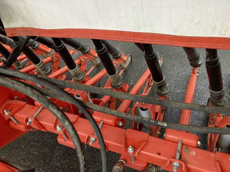 Drillmaschine des Typs Kuhn PREMIA 300, Gebrauchtmaschine in Wülfershausen an der Saale (Bild 19)