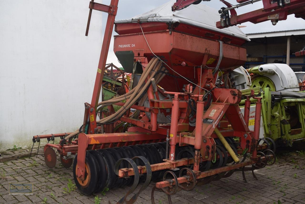 Drillmaschine des Typs Kverneland Accord Pneumatic DA, Gebrauchtmaschine in Oyten (Bild 1)