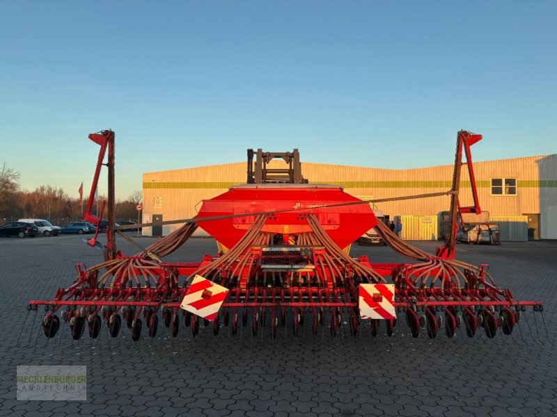 Drillmaschine типа Kverneland Accord Pneumatic DV, Gebrauchtmaschine в Mühlengeez