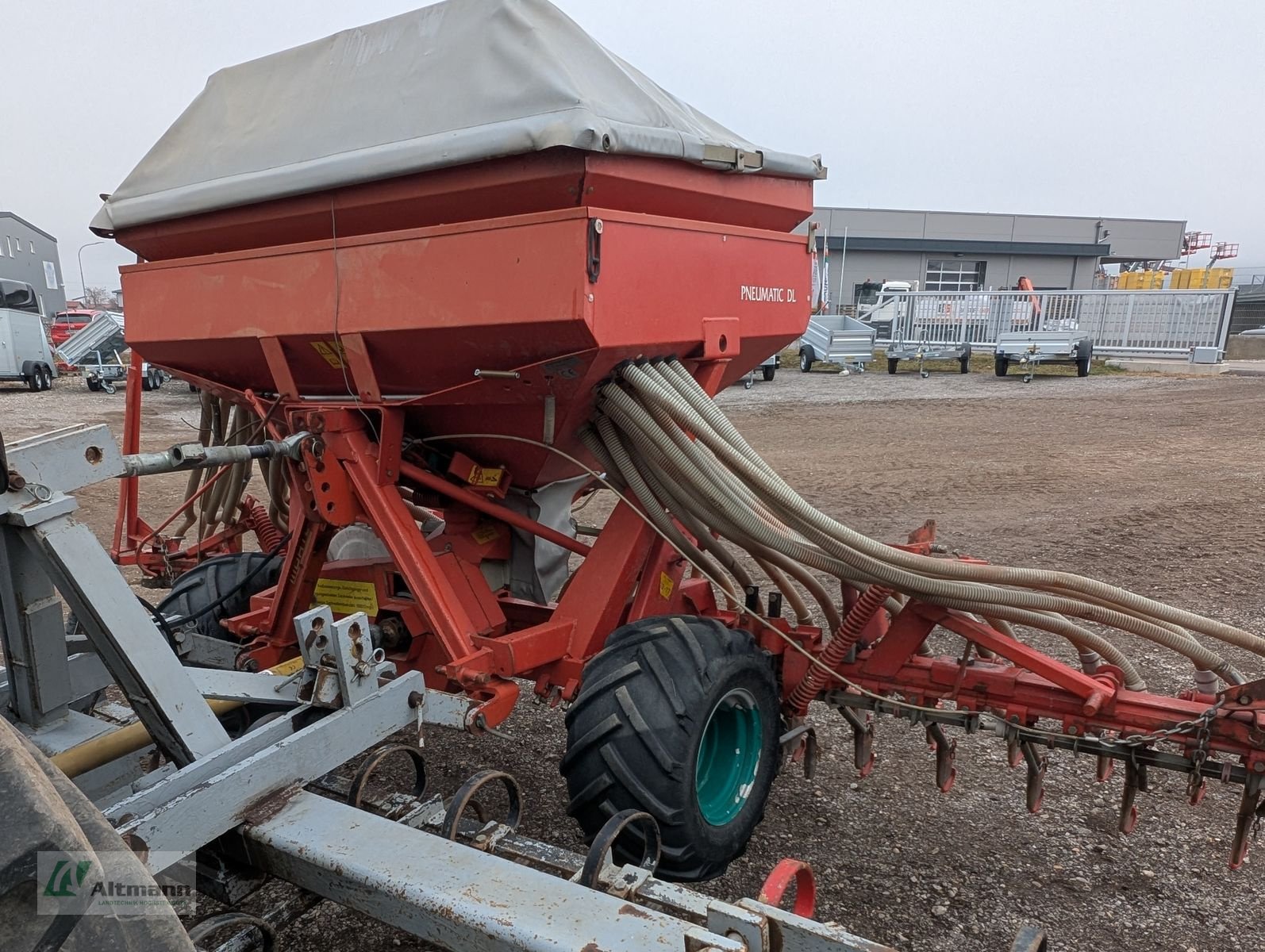 Drillmaschine of the type Kverneland DL 4m Schleppschare, Gebrauchtmaschine in Lanzenkirchen (Picture 5)