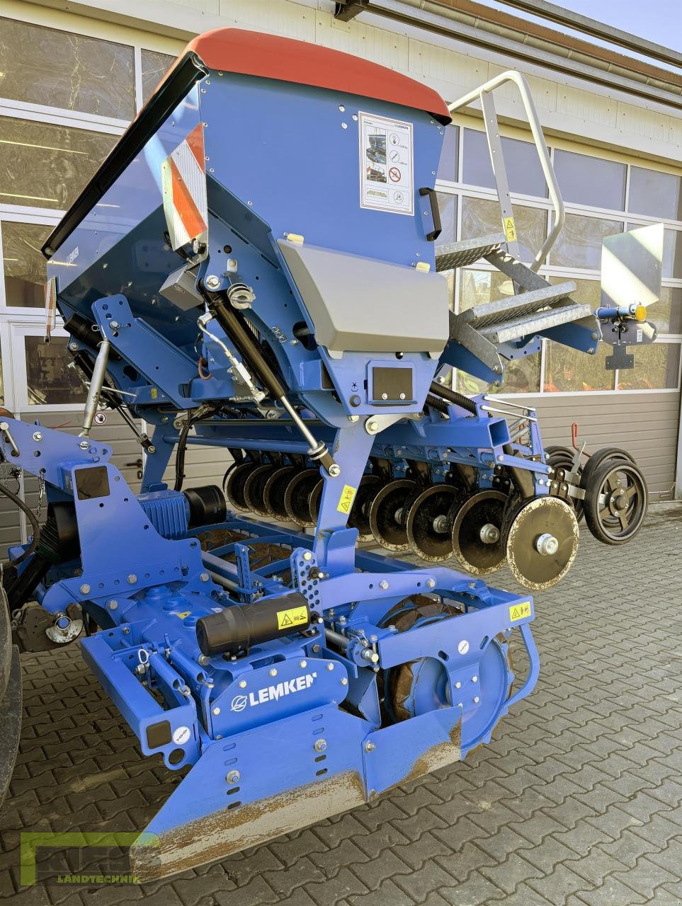 Drillmaschine of the type Lemken SAPHIR 10 + Zirkon 8/300 ISOBUS, Gebrauchtmaschine in Homberg/Ohm - Maulbach (Picture 30)