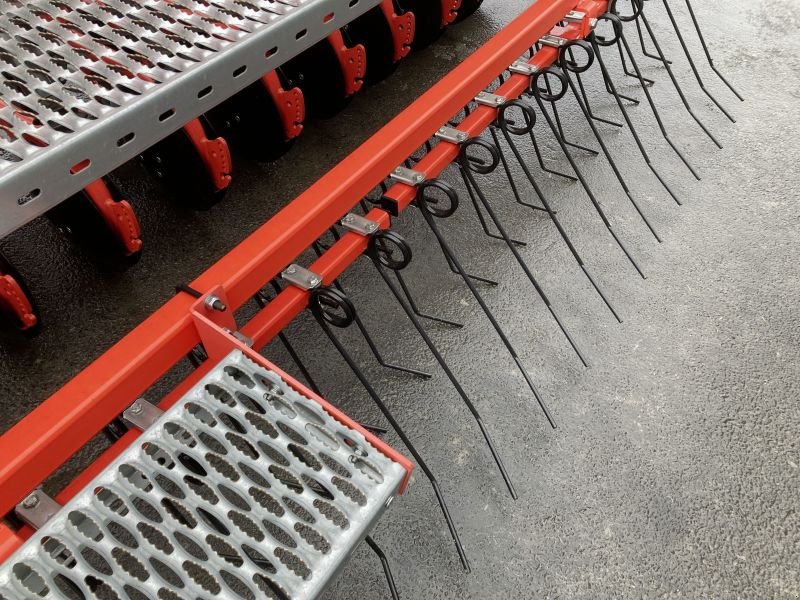 Drillmaschine van het type Maschio MASCHIO NINA 300 25 R COREX, Gebrauchtmaschine in Wülfershausen an der Saale (Foto 9)