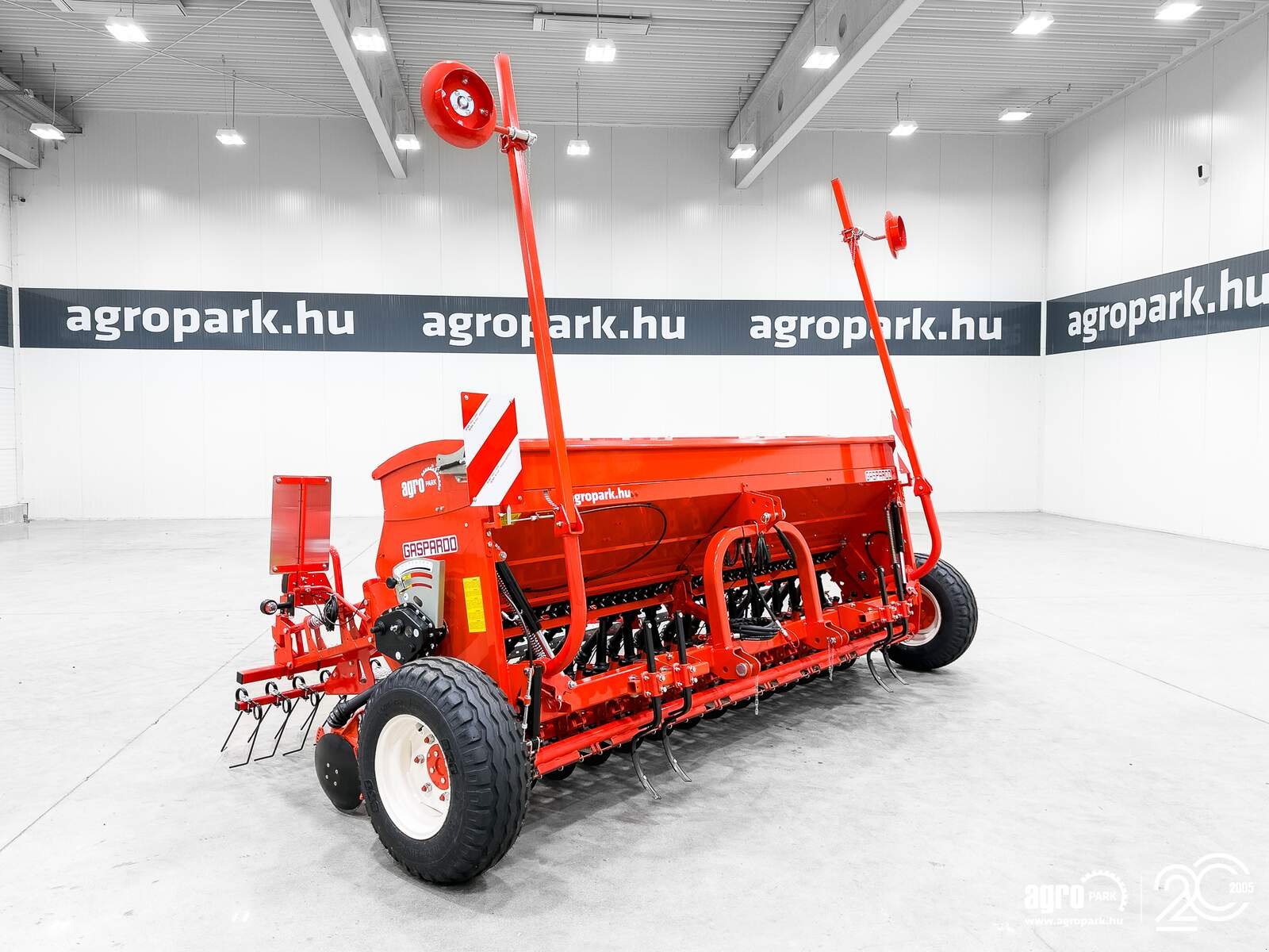 Drillmaschine van het type Maschio Nina 400 seed drill, 4 m working width, 1050 liter seed hopper, 12 cm row spacing, track eradicator, Gebrauchtmaschine in Csengele (Foto 4)
