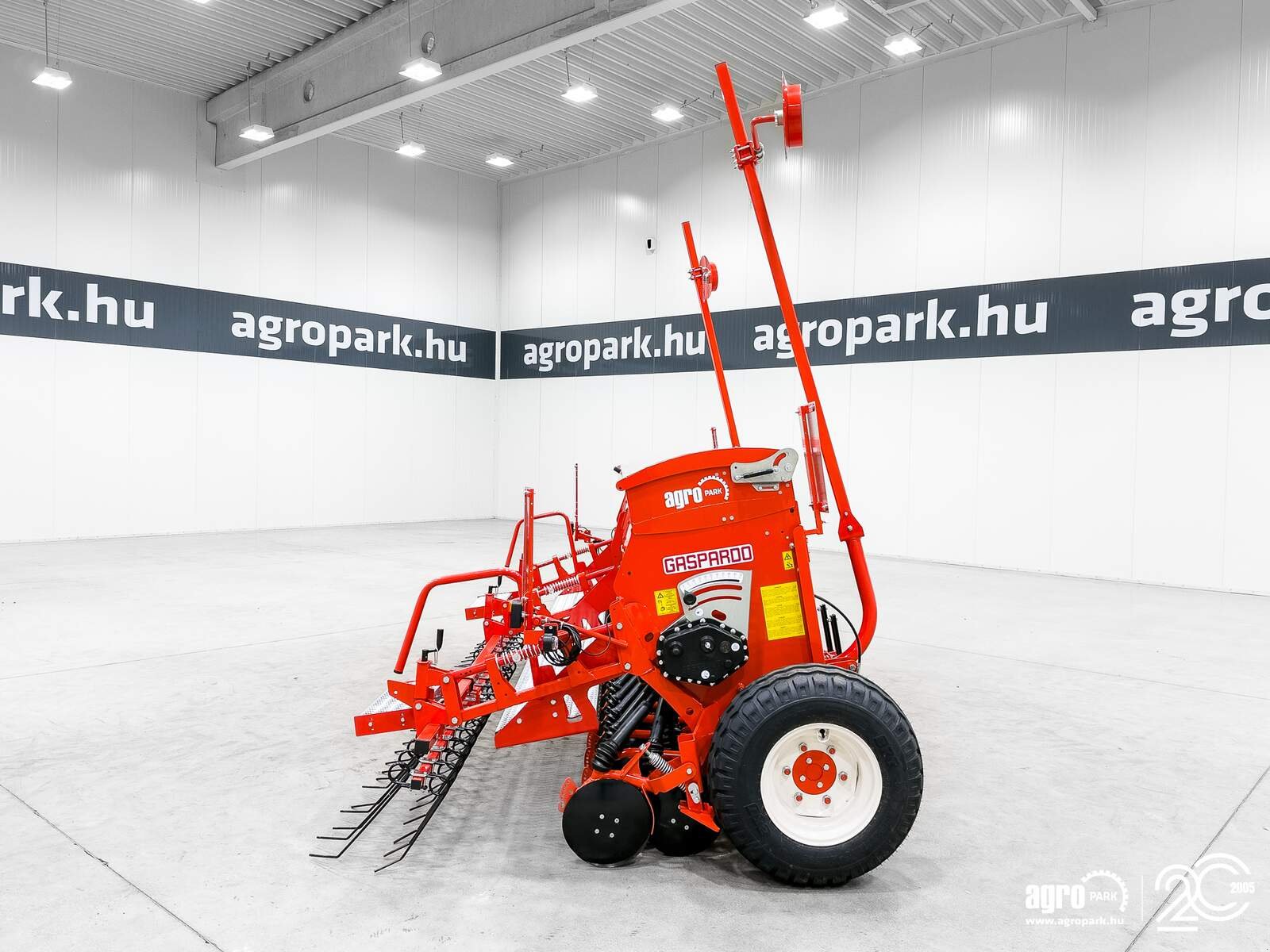 Drillmaschine van het type Maschio Nina 400 seed drill, 4 m working width, 1050 liter seed hopper, 12 cm row spacing, track eradicator, Gebrauchtmaschine in Csengele (Foto 8)
