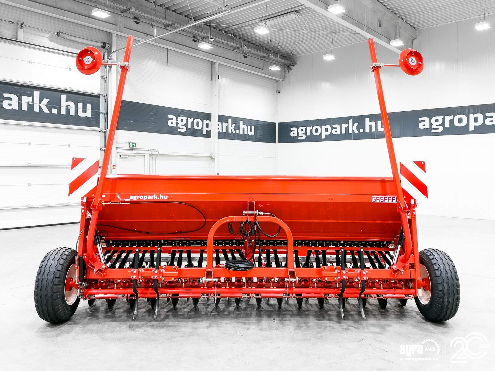 Drillmaschine van het type Maschio Nina 400 seed drill, 4 m working width, 1050 liter seed hopper, 12 cm row spacing, track eradicator, Gebrauchtmaschine in Csengele (Foto 9)