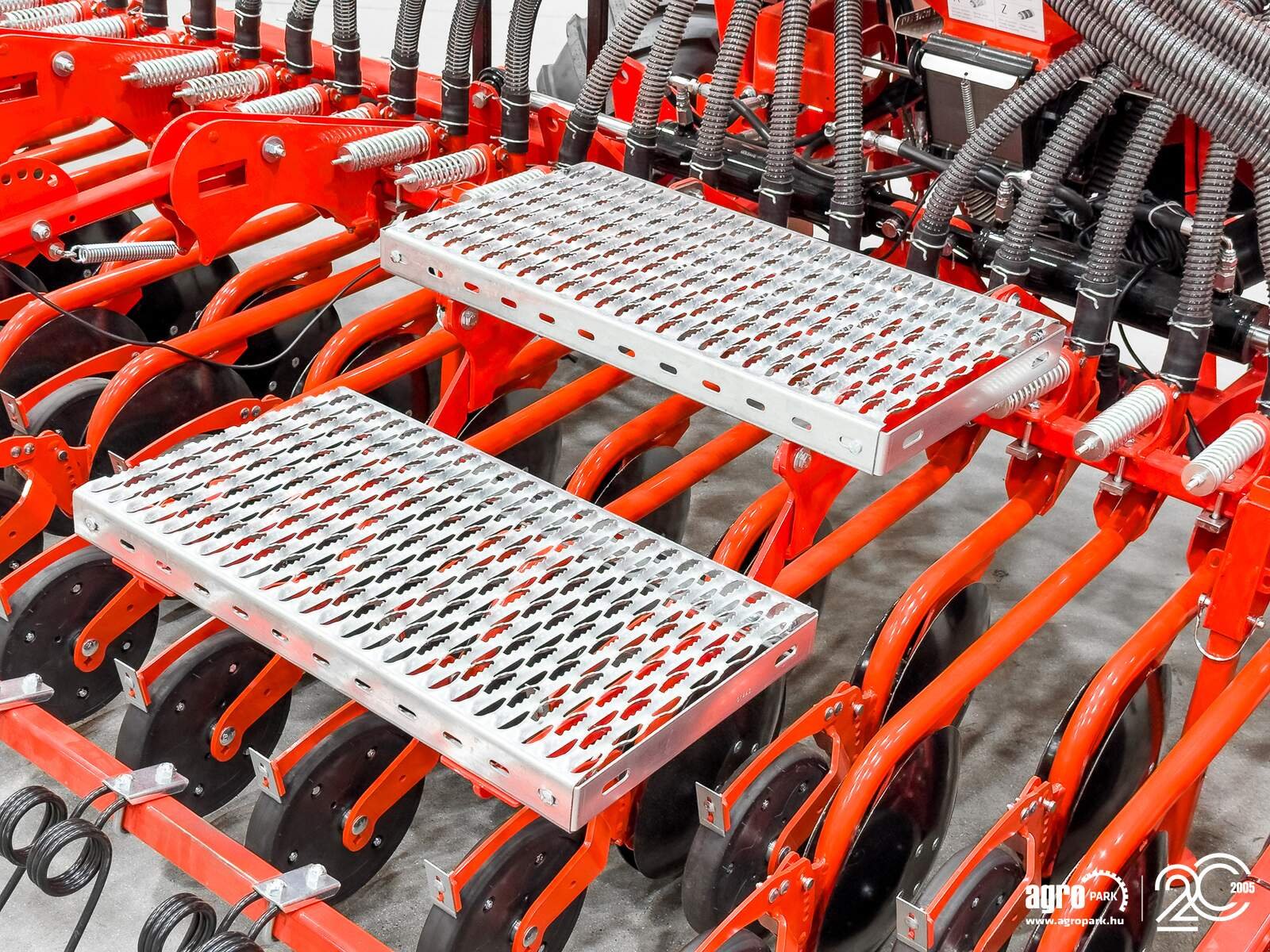 Drillmaschine tipa Maschio Pinta 450/36 4.5 m pneumatic seeder, 1,000 l seed hopper, hydraulic folding frame, Gebrauchtmaschine u Csengele (Slika 26)