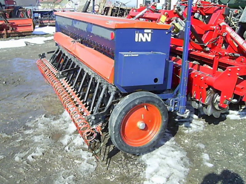 Drillmaschine des Typs Nordsten CLG 3m mit Elektr. Fahrgasse u. Saatstriegel, Gebrauchtmaschine in Kremsmünster (Bild 2)