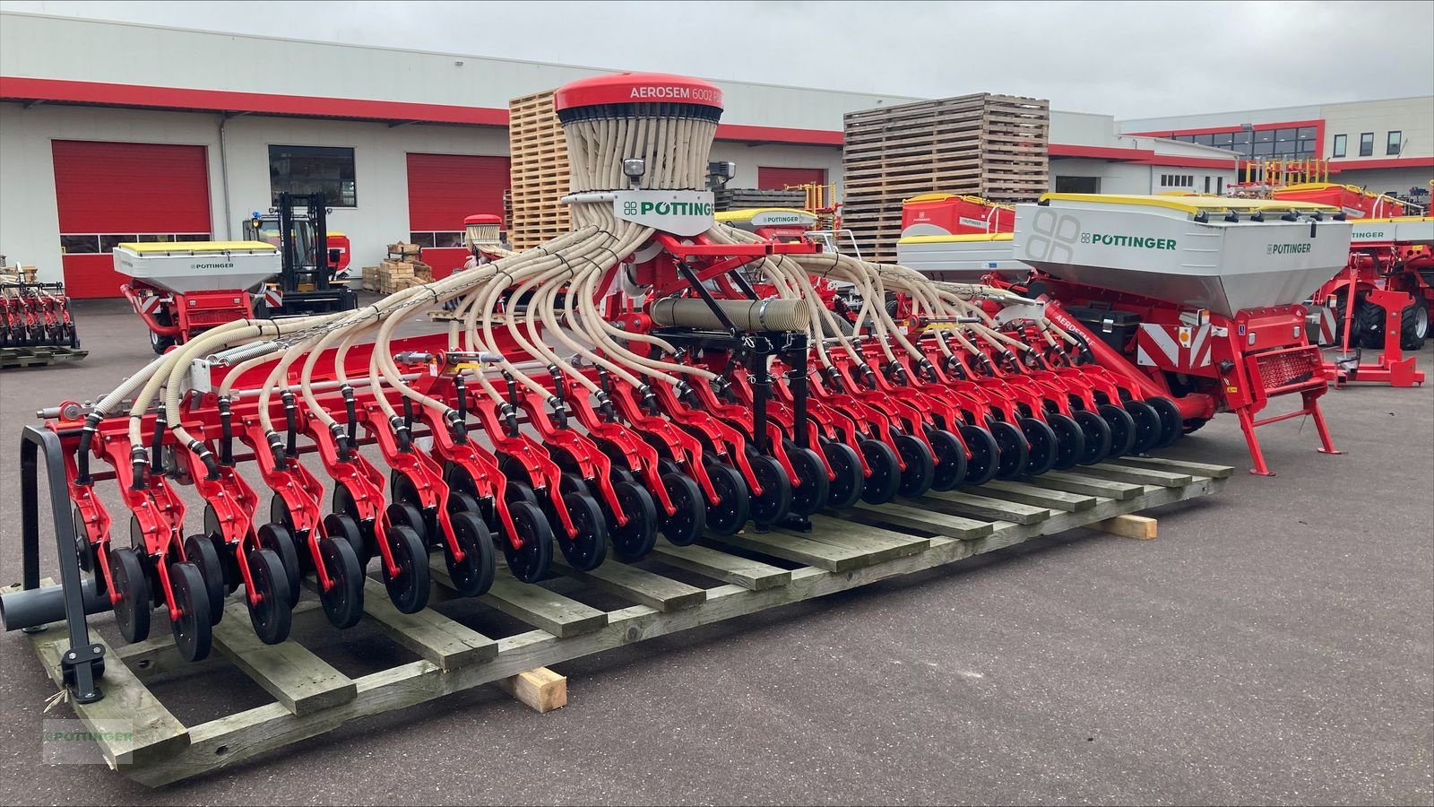 Drillmaschine typu Pöttinger AEROSEM 6002 FDD, Gebrauchtmaschine v Grieskirchen (Obrázek 1)