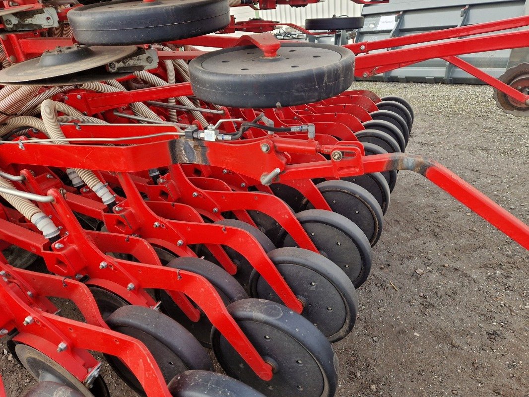 Drillmaschine от тип Pöttinger Terrasem C8, Gebrauchtmaschine в Neubrandenburg (Снимка 12)