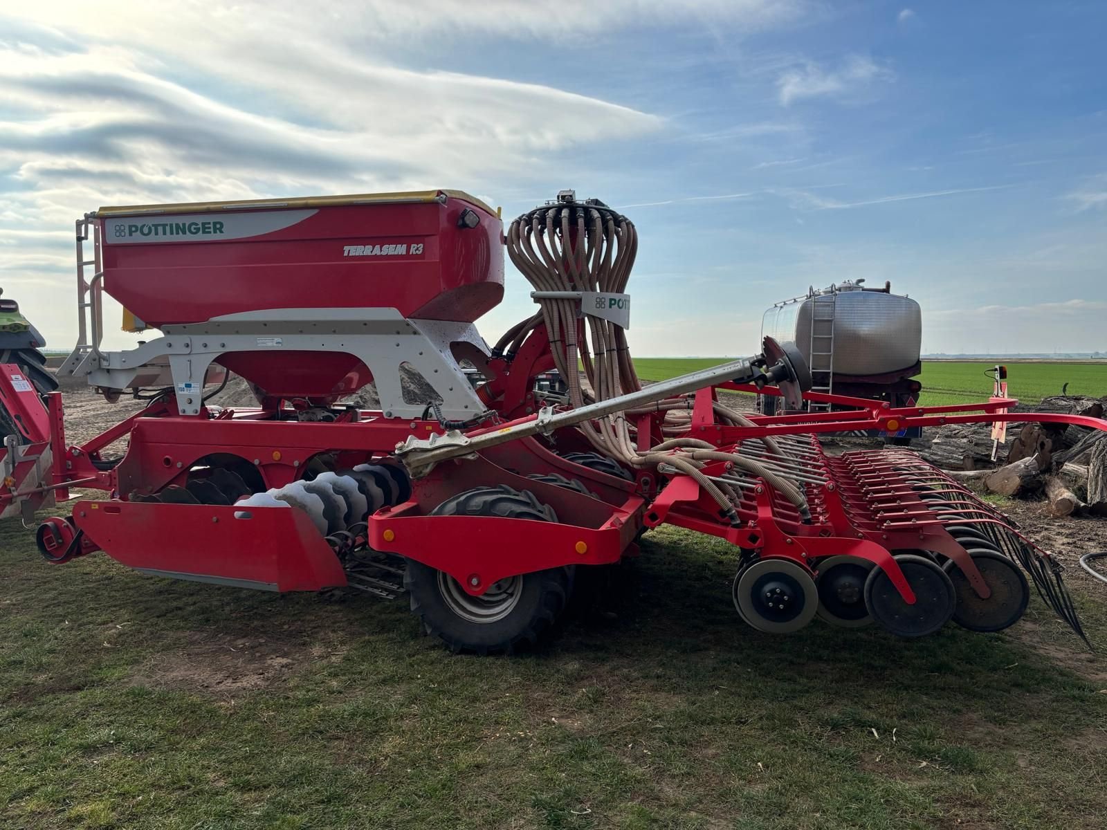 Drillmaschine del tipo Pöttinger Terrasem R 3 Artis, Gebrauchtmaschine In Mistelbach (Immagine 2)