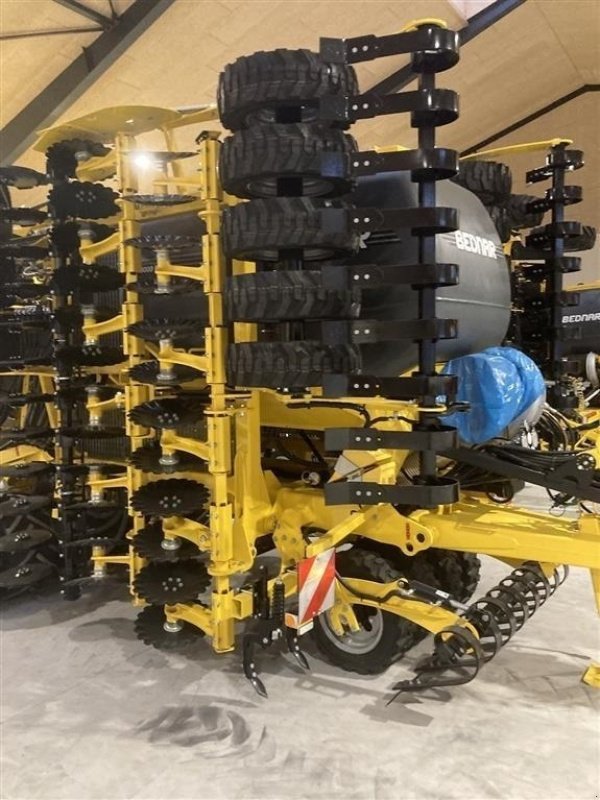 Drillmaschine des Typs Sonstige Bednar Omega OO6000 FL Alpha Drill, Gebrauchtmaschine in Mern (Bild 2)