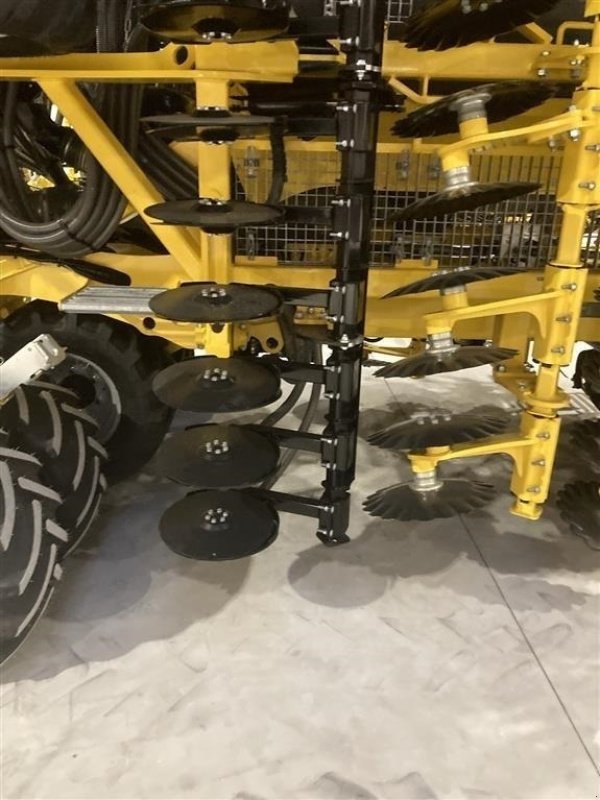 Drillmaschine des Typs Sonstige Bednar Omega OO6000 FL Alpha Drill, Gebrauchtmaschine in Mern (Bild 5)