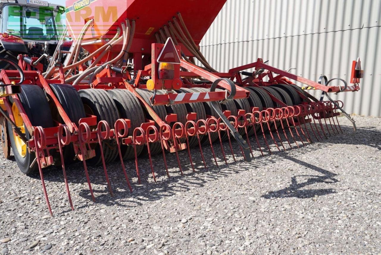 Drillmaschine del tipo Väderstad rapid 400 f, Gebrauchtmaschine In Korneuburg (Immagine 7)