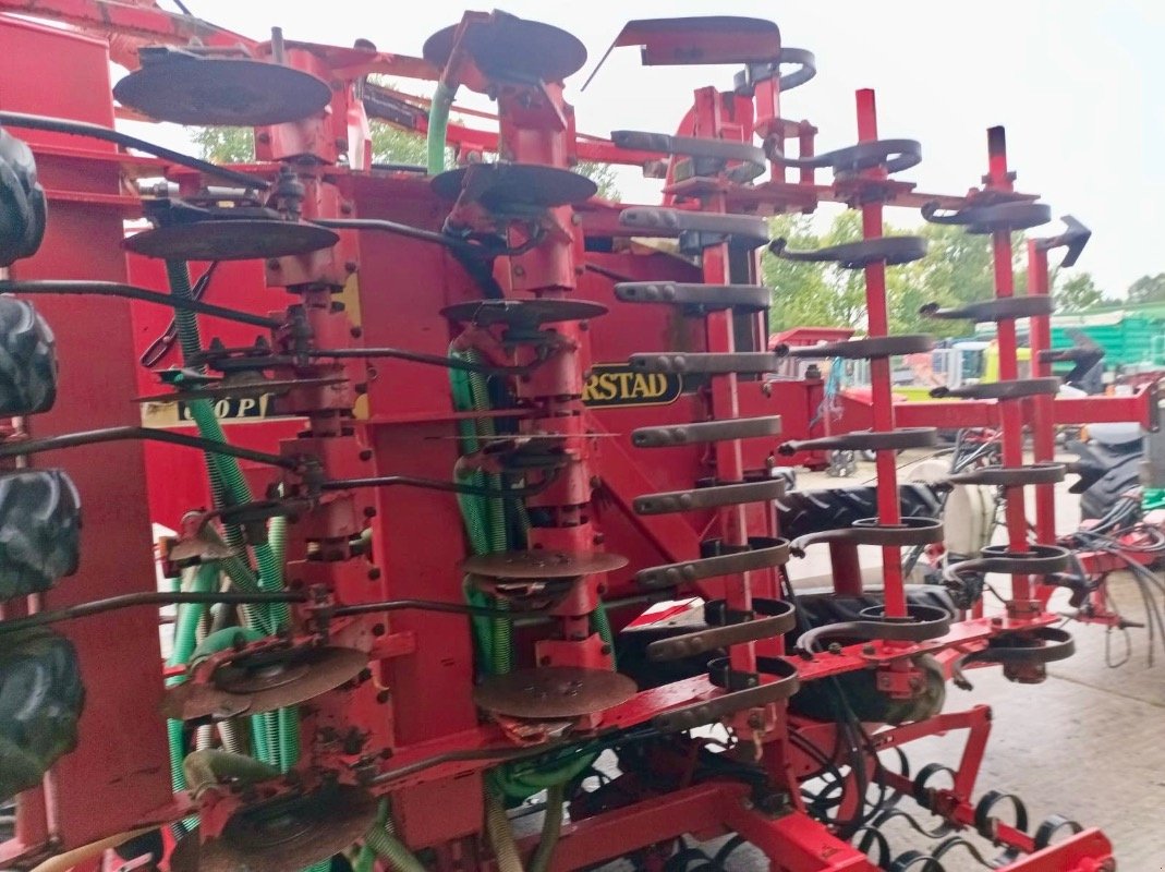 Drillmaschine typu Väderstad Rapid 600 P - Ersatzteilspender, Gebrauchtmaschine v Liebenwalde (Obrázok 4)