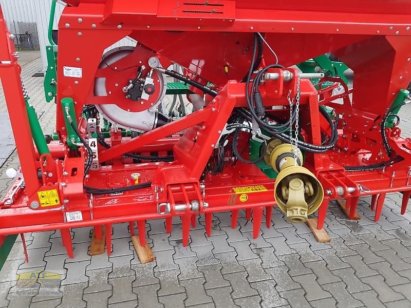 Drillmaschinenkombination du type Agro-Masz AQUILA Activce Compact 1500 pneumatische Getreidesämaschine, Gebrauchtmaschine en Teublitz (Photo 16)