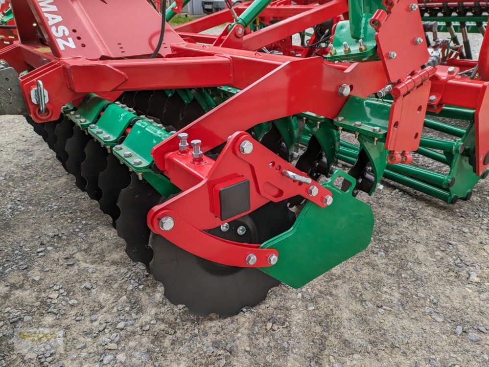 Drillmaschinenkombination des Typs Agro-Masz AT30 mit SR300 - Kurzscheibenegge mit Drillmaschine (Am Lager), Neumaschine in Ditzingen (Bild 10)