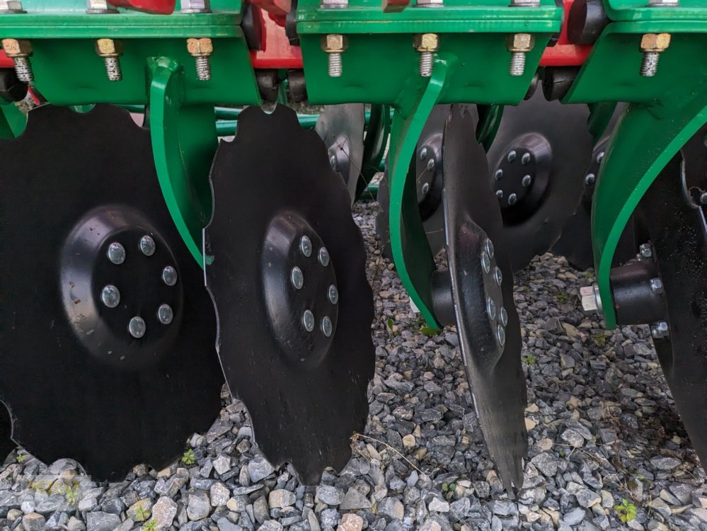 Drillmaschinenkombination des Typs Agro-Masz AT30 mit SR300 - Kurzscheibenegge mit Drillmaschine (Am Lager), Neumaschine in Ditzingen (Bild 12)