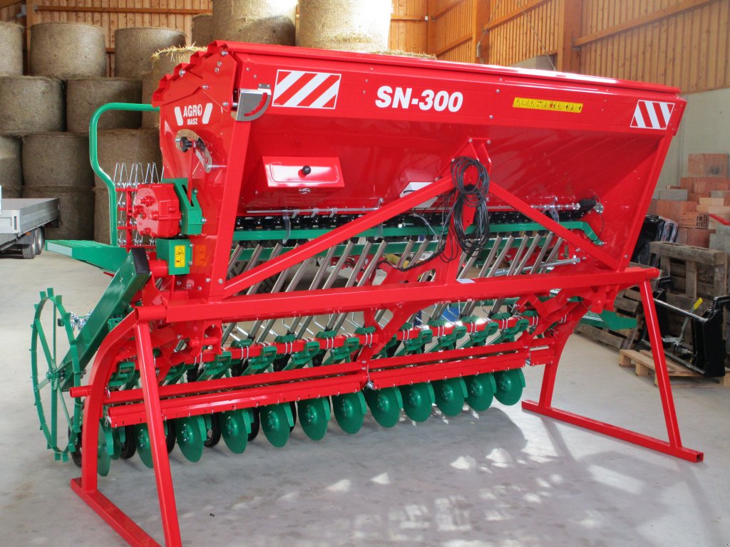 Drillmaschinenkombination des Typs Agro-Masz SN 300, Neumaschine in Cham (Bild 1)