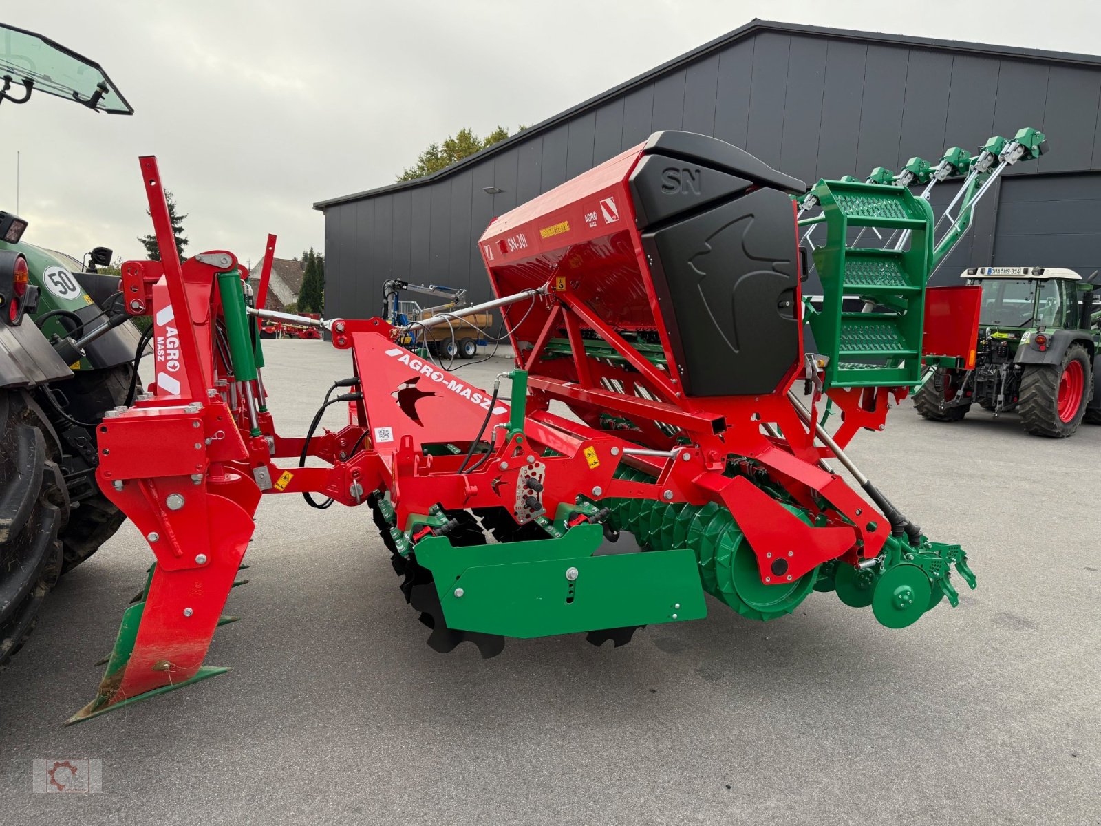 Drillmaschinenkombination of the type Agro-Masz SN301 ANT30 DURO30 Sämaschine Scheibenegge Tiefenlockerer, Neumaschine in Tiefenbach (Picture 7)