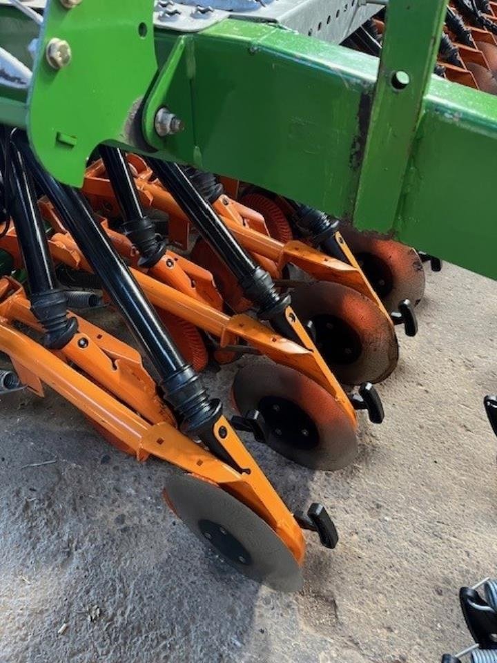 Drillmaschinenkombination of the type Amazone AD/KG 4000, Gebrauchtmaschine in Maribo (Picture 9)