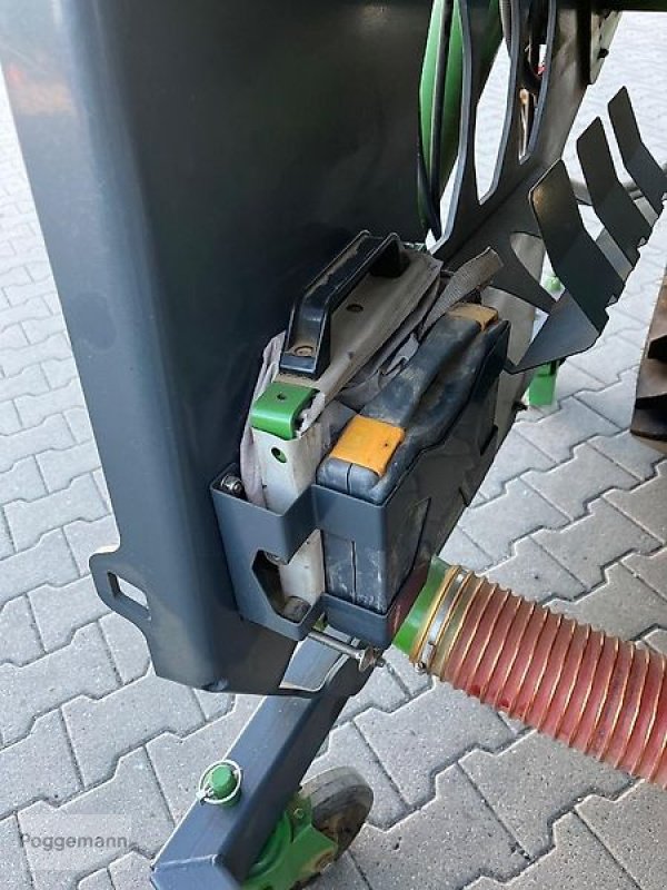 Drillmaschinenkombination of the type Amazone Amazone Avant 3002 Säschine/  Fronttank Ftender 1600/ Precea 3000-1 Maisleger, Gebrauchtmaschine in Bad Iburg - Sentrup (Picture 17)