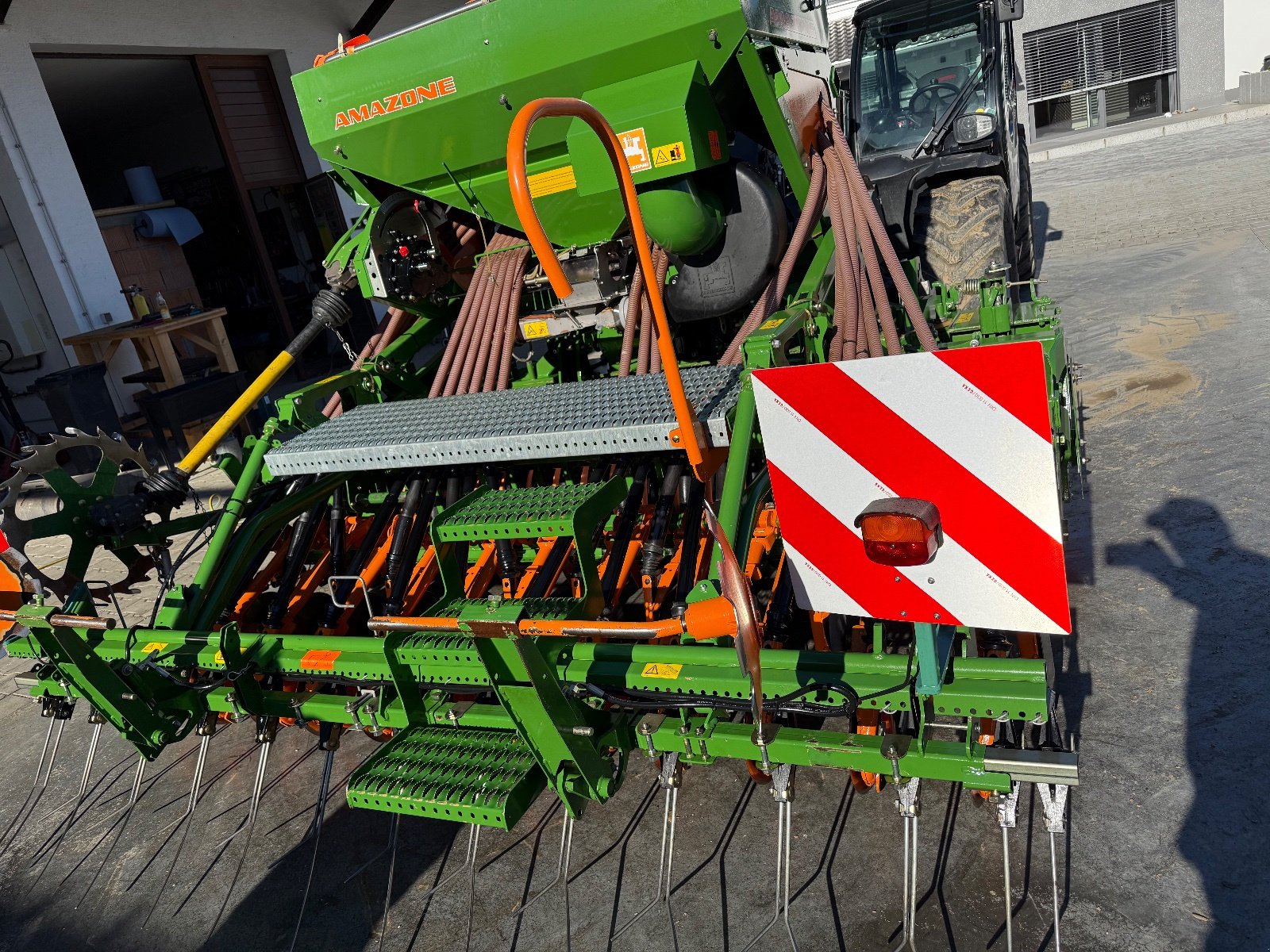 Drillmaschinenkombination typu Amazone KG 3000 Special / ADP 303 Special, Gebrauchtmaschine w Dasing (Zdjęcie 2)