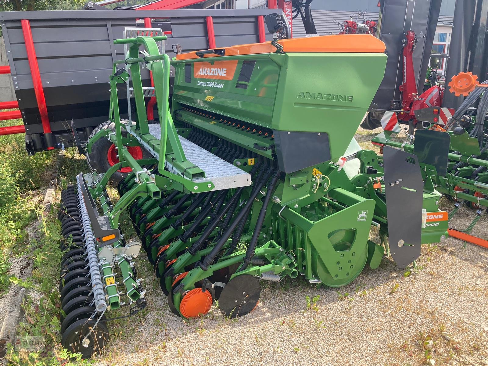 Drillmaschinenkombination des Typs Amazone KG 3001 Special + Cataya 3000 Super, Neumaschine in Münsingen (Bild 2)