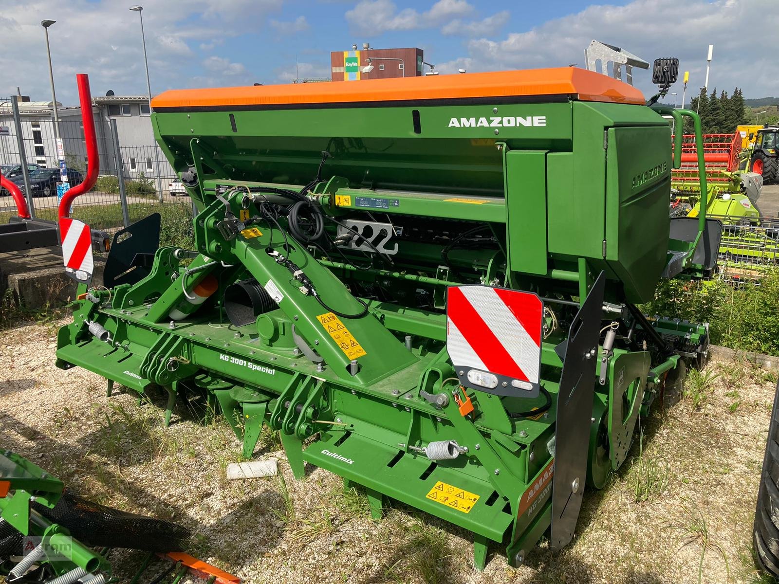 Drillmaschinenkombination des Typs Amazone KG 3001 Special + Cataya 3000 Super, Neumaschine in Münsingen (Bild 3)
