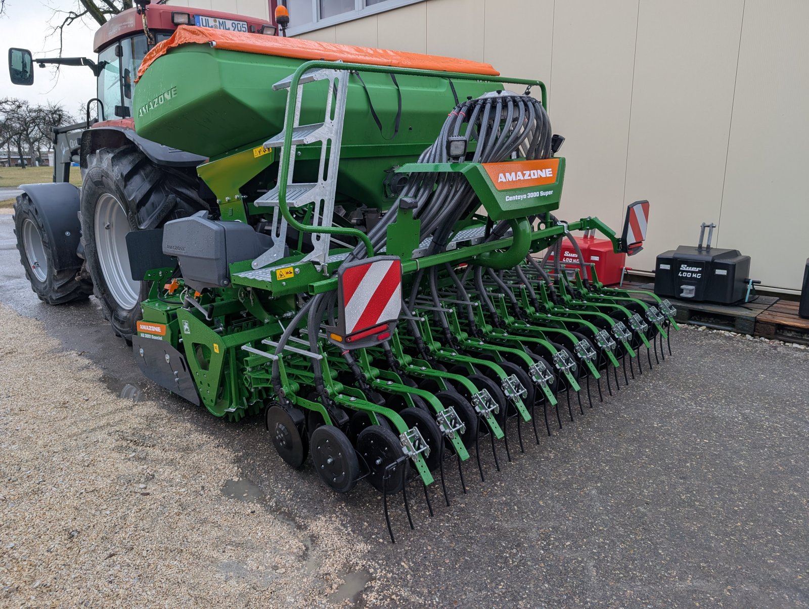 Drillmaschinenkombination des Typs Amazone KG 3001 Special mit Centaya 3000 Super, Neumaschine in Altbierlingen (Bild 2)