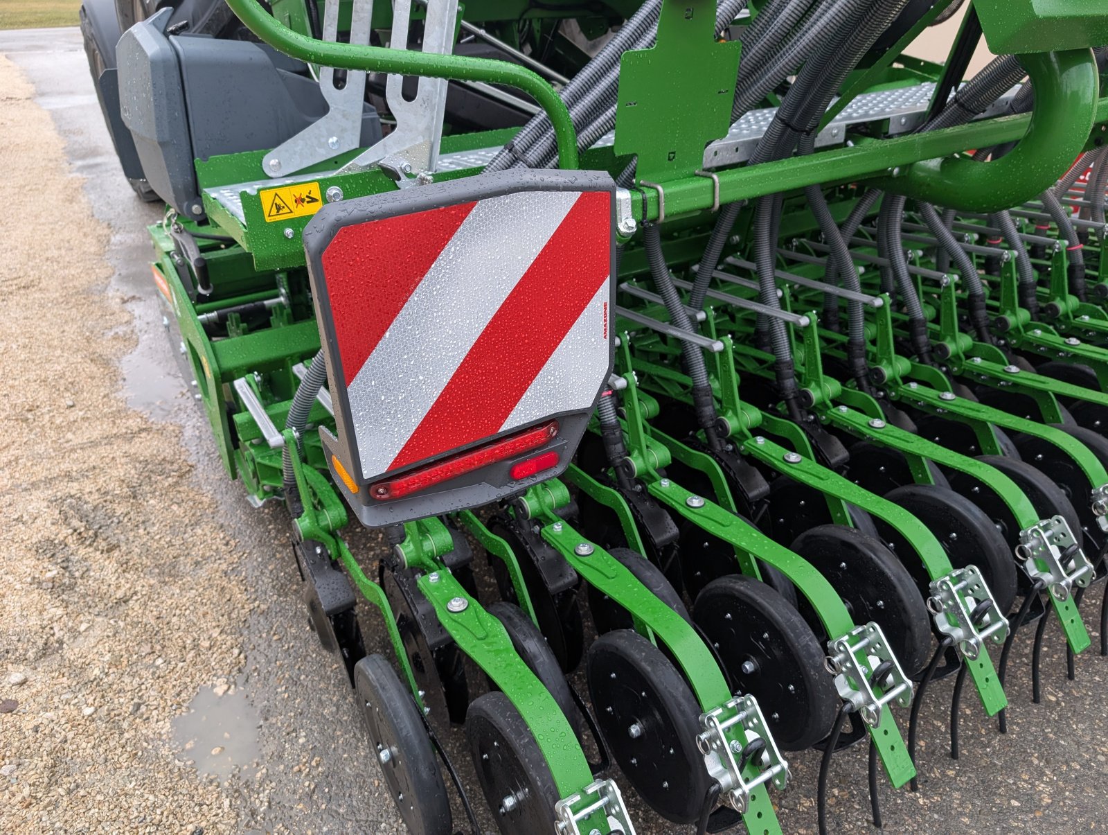 Drillmaschinenkombination des Typs Amazone KG 3001 Special mit Centaya 3000 Super, Neumaschine in Altbierlingen (Bild 11)