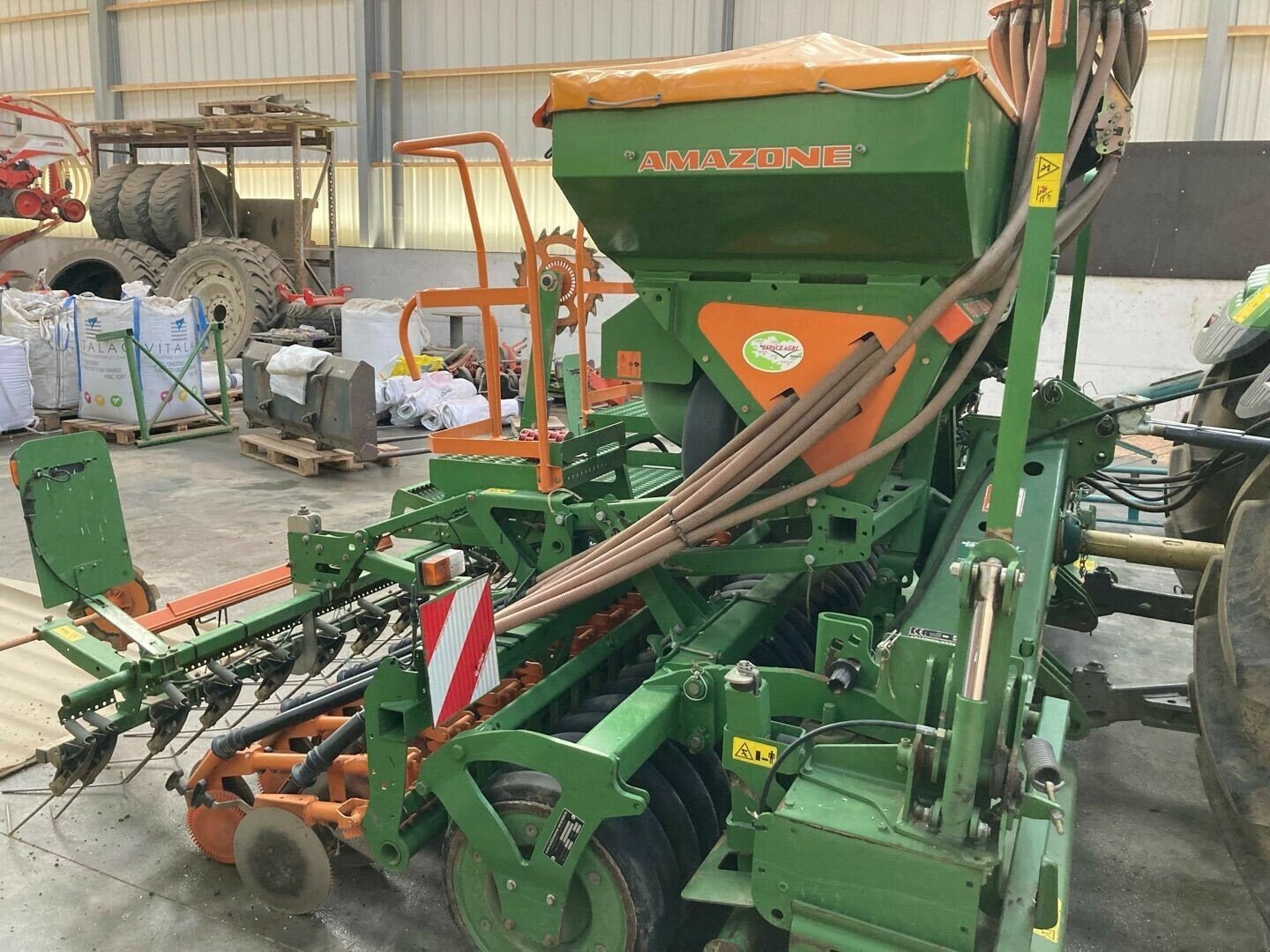 Drillmaschinenkombination a típus Amazone SEMOIR+HERSE KG3500+ADP353, Gebrauchtmaschine ekkor: PONTIVY (Kép 2)