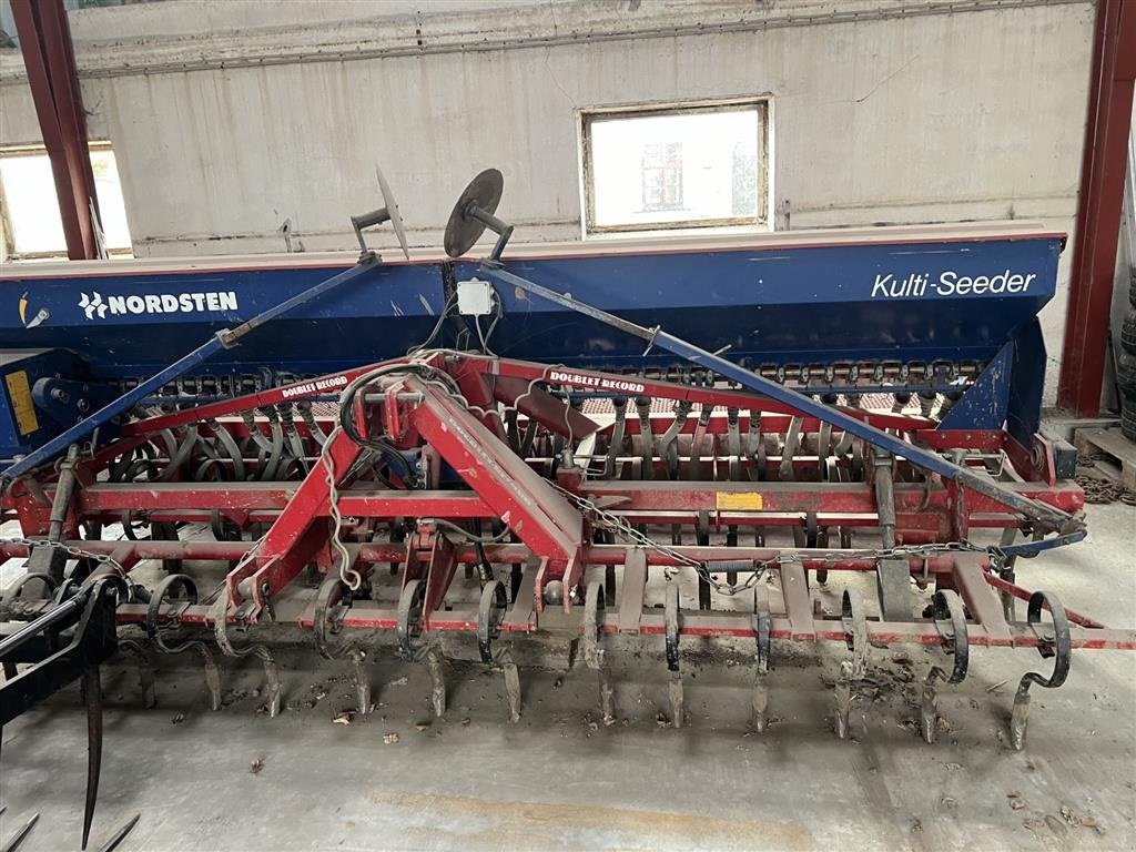 Drillmaschinenkombination tip Doublet Record Kulti Seeder 4m med tandpakkevalse, Gebrauchtmaschine in øster ulslev (Poză 1)