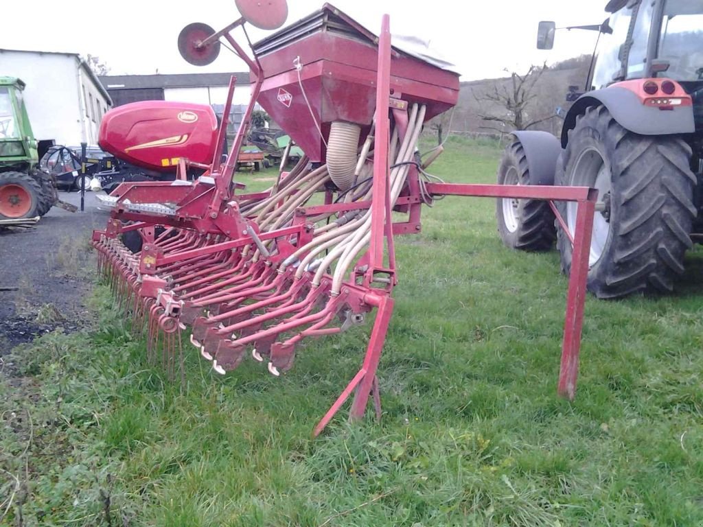 Drillmaschinenkombination типа Gaspardo PNEUMATIQUE, Gebrauchtmaschine в BLESMES (Фотография 1)