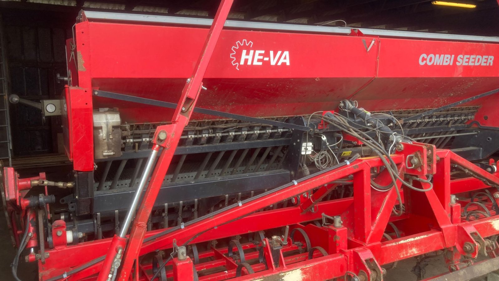 Drillmaschinenkombination от тип HE-VA COMBI SEEDER 4 METER, Gebrauchtmaschine в Skive (Снимка 7)