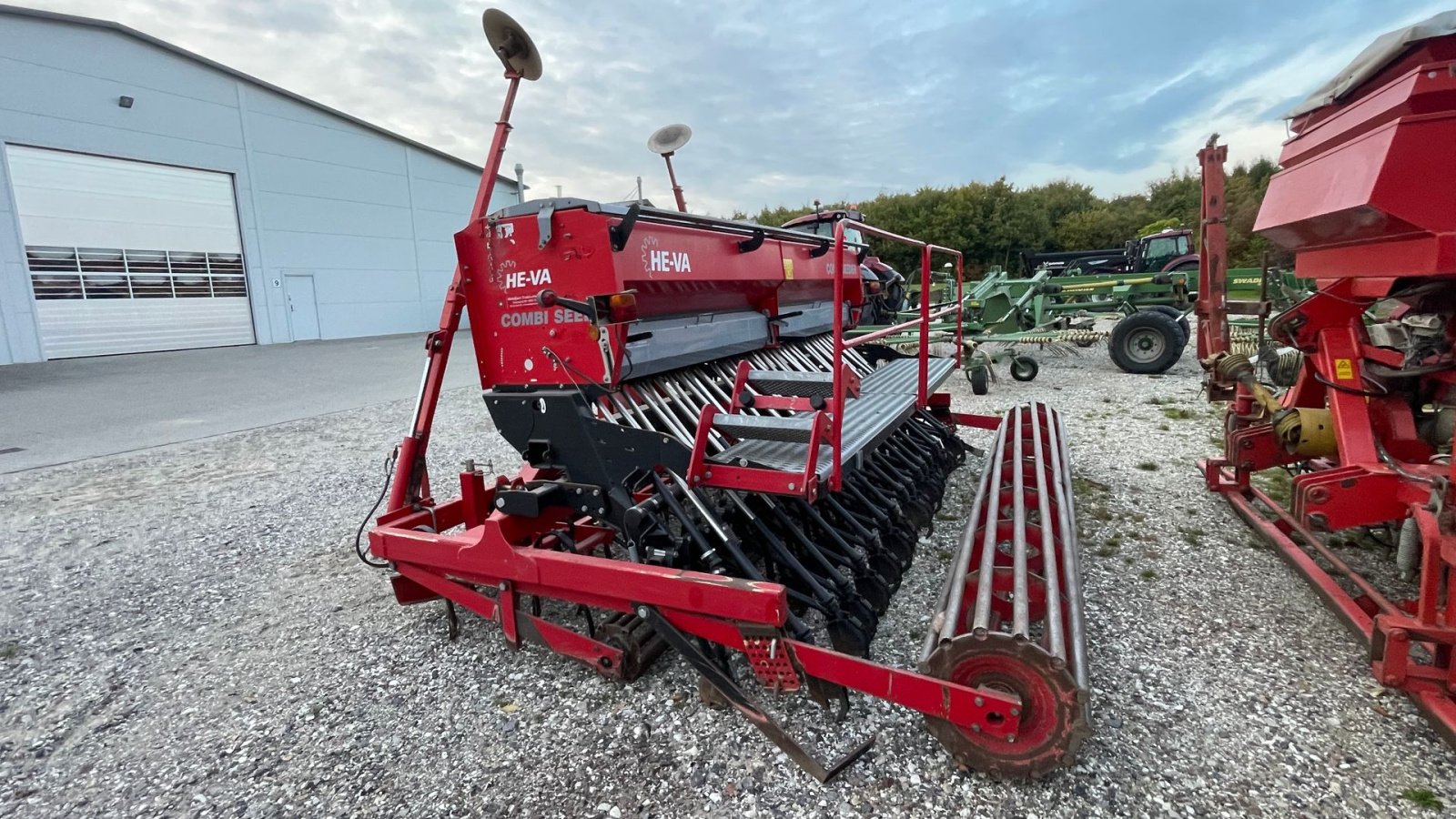 Drillmaschinenkombination του τύπου HE-VA COMBI SEEDER 4 METER, Gebrauchtmaschine σε Nimtofte (Φωτογραφία 8)